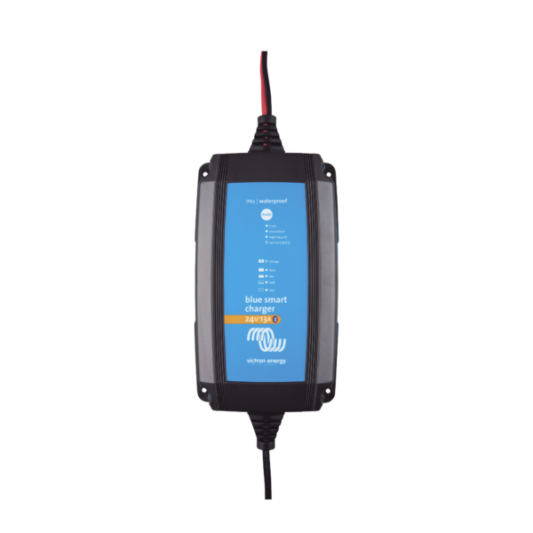 Blue Smart IP65 24/13 / Cargador de Baterías 24V, 13A / Para Ambientes Marinos y Terrestres. /  Para baterías de Plomo y Litio