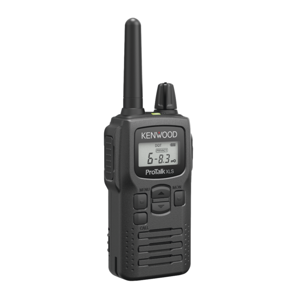 Radio portátil UHF 450-470 MHz, 2 W, 16 canales, Resistente a Golpes MIL-STD-810, manos libres VOX. Incluye antena, batería, cargador y clip