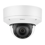 Cámara Domo 2MP con IA / Lente Motorizado de 4..38 a 9.33 mm / P-Iris, WDR 120dB / Ranura SD / Protección IP52 e IK10