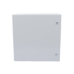 Gabinete de Acero IP66 Uso en Intemperie (600 x 600 x 300 mm) con Placa Trasera Interior Metálica y Compuerta Inferior Atornillable (Incluye Chapa y Llave T).