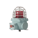 Baliza con luz LED color Rojo con patrón de destello fijo o flasheante, ideal para zonas y áreas peligrosas, opera en un rango de 12-24 VCD