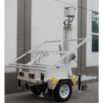 Traila / Remolque con Mástil Retráctil de 7.5 m. para Videovigilancia o Iluminación, con capacidad para Instalar Módulos Solares y Baterías (No incluidos)