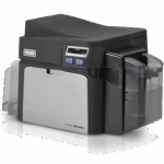 Impresora de Tarjetas ID FARGO DTC4250e / Dye Sublimation y Transferencia Térmica de Resina / Resolución 300 dpi / Seguridad AES-256 / Interfaz USB 2.0 y Ethernet / Capacidad de Tarjeta de Entrada 100 Tarjetas